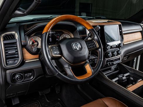 Used 2020 RAM 3500 Limited image 17