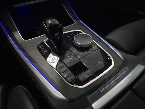 Certified 2022 BMW X5 sDrive40i w/ Premium Package image 21