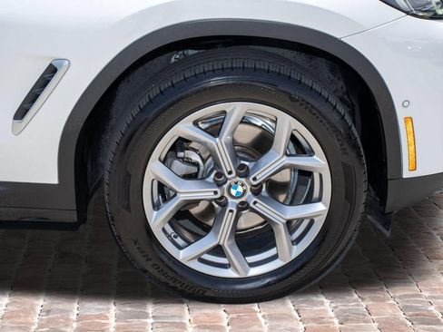 Used 2025 BMW X4 xDrive30i AWD/4WD image 40