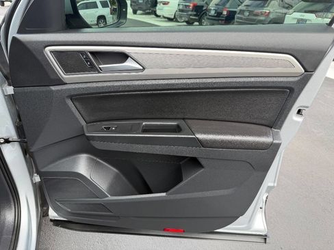 Used 2019 Volkswagen Atlas SE image 28