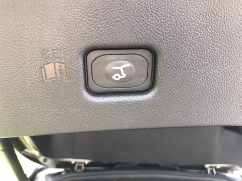 Used 2016 Lincoln MKX Reserve w/ Luxury Package AWD/4WD image 41