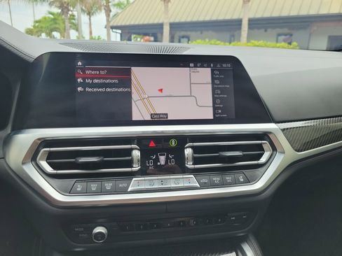 Used 2021 BMW M4 Competition w/ Executive Package RWD image 25