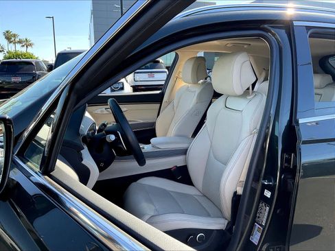 Used 2025 Genesis GV70 2.5T w/ Advanced Package AWD/4WD image 27