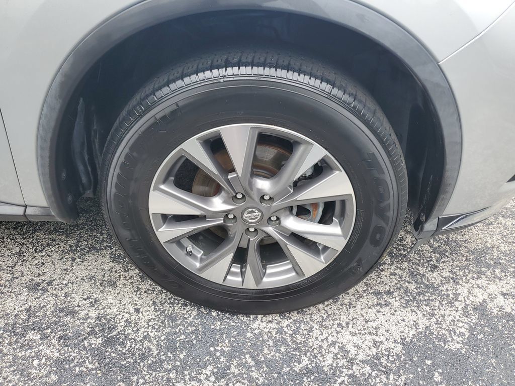 Used 2017 Nissan Murano SV FWD image 7