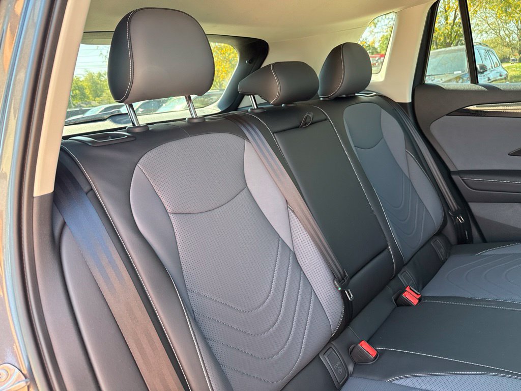 Used 2026 Volkswagen Tiguan SE AWD/4WD image 19