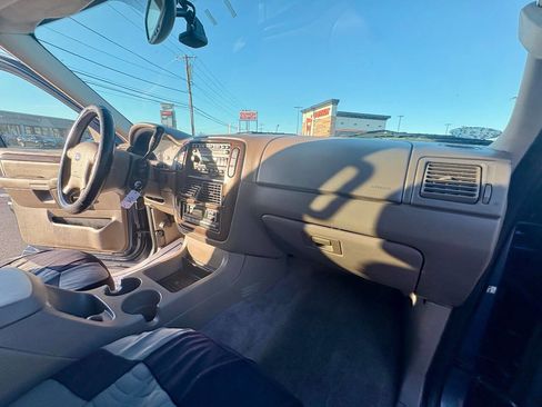 Used 2003 Ford Explorer Eddie Bauer image 28