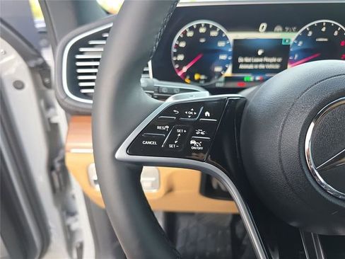 Certified 2026 Mercedes-Benz GLE 450 4MATIC image 37