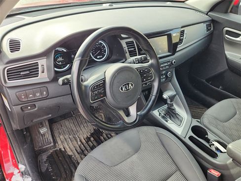 Used 2018 Kia Niro LX image 18