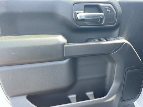 New 2026 GMC Sierra 2500 Pro w/ Convenience Package image 17