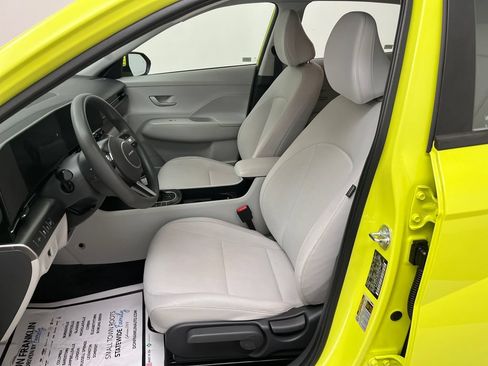 Used 2025 Hyundai Kona SE AWD/4WD image 14