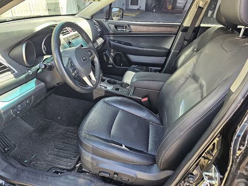 Used 2017 Subaru Outback 3.6R Limited w/ Popular Package #5 image 13