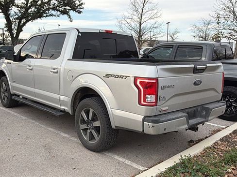 Used 2017 Ford F150 XLT w/ Equipment Group 302A Luxury image 4