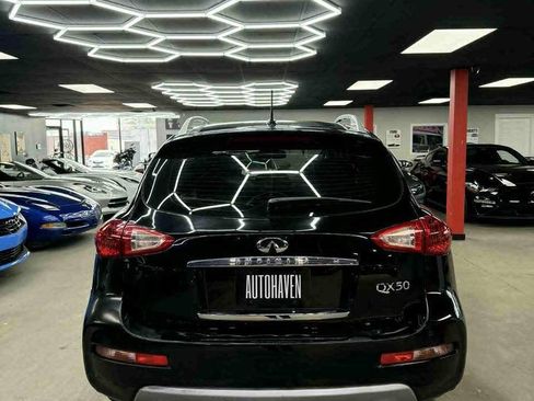 Used 2016 INFINITI QX50 AWD image 6