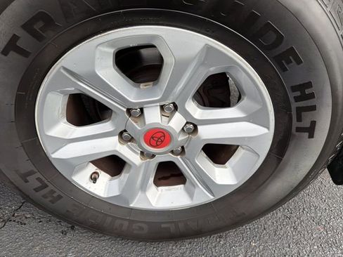 Used 2018 Toyota 4Runner 4WD image 27