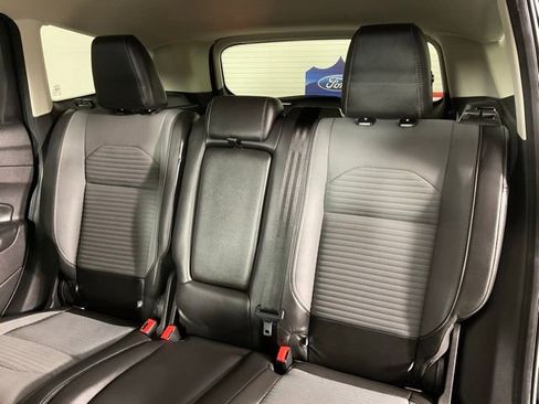 Used 2017 Ford Escape SE w/ Equipment Group 201A image 16