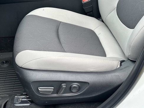 Used 2024 Toyota RAV4 XLE w/ Convenience Package AWD/4WD image 17