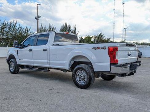 Used 2019 Ford F250 XL w/ Power Equipment Group AWD/4WD image 4