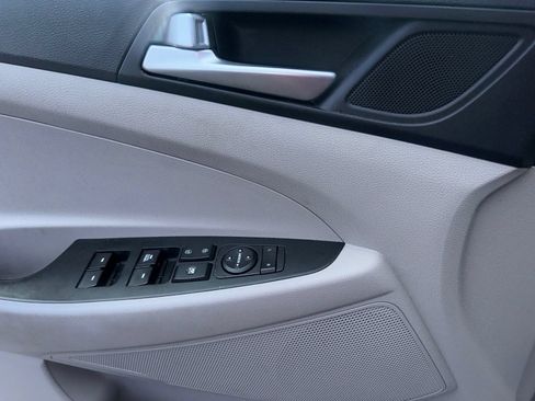 Used 2019 Hyundai Tucson SE AWD/4WD image 3