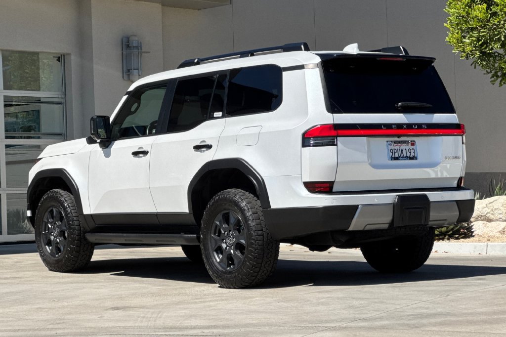 Used 2024 Lexus GX 550 AWD/4WD image 6