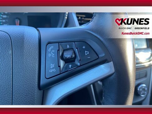 Used 2019 Chevrolet Trax LT w/ LT Convenience Package image 22