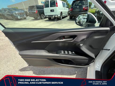 Used 2025 Toyota Camry LE FWD image 24