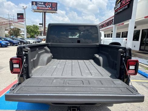 Used 2021 Jeep Gladiator Mojave w/ LED Lighting Group AWD/4WD image 12