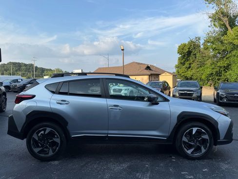 Used 2024 Subaru Crosstrek 2.5i Limited w/ Crosstrek Mirror Package image 7