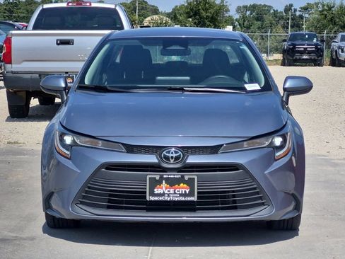 Used 2023 Toyota Corolla LE FWD image 9