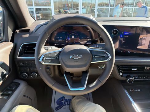 New 2026 Chevrolet Tahoe Z71 w/ Z71 Off-Road Package AWD/4WD image 19