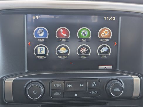 Used 2015 GMC Sierra 2500 Denali w/ Duramax Plus Package AWD/4WD image 20