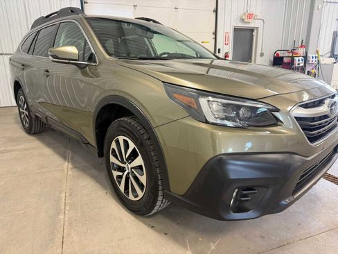 Used 2022 Subaru Outback Premium AWD/4WD image 10