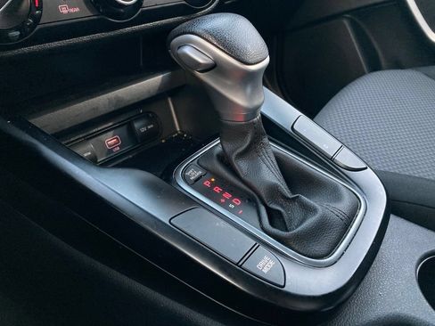 Used 2021 Kia Soul LX FWD image 21