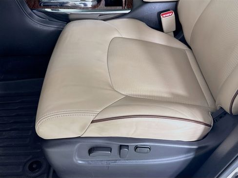Used 2020 Nissan Armada SL w/ Premium Package image 22