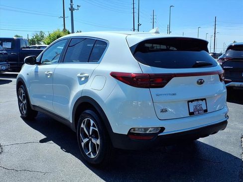 Used 2022 Kia Sportage LX AWD/4WD image 2