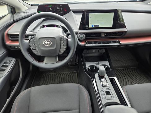 Used 2026 Toyota Prius Plug-In Hybrid FWD image 18