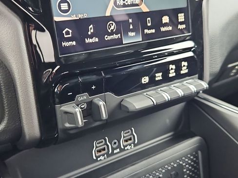 New 2026 RAM 2500 Laramie w/ Night Edition AWD/4WD image 25