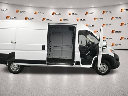Used 2025 RAM ProMaster 2500 w/ Convenience Group FWD image 39