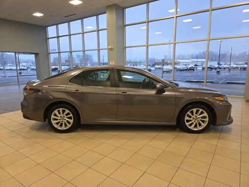 Certified 2023 Toyota Camry LE image 6