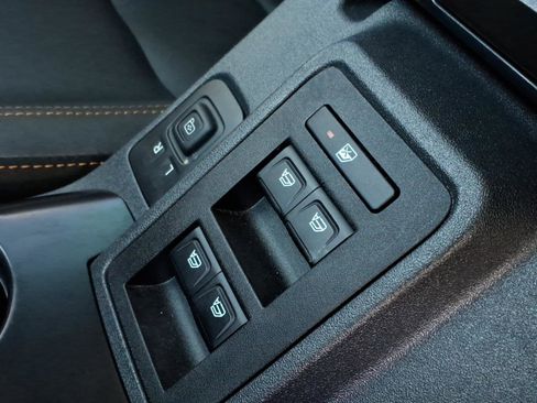 Used 2024 Ford Bronco Badlands AWD/4WD image 24