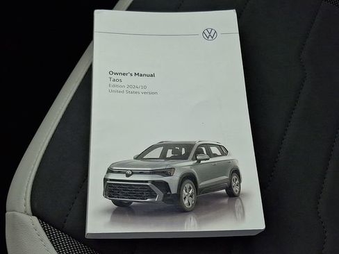 Used 2025 Volkswagen Taos SE image 26