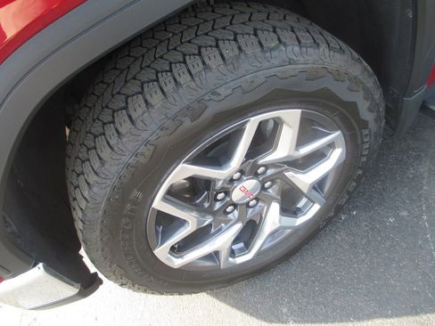 Used 2024 GMC Sierra 1500 SLT w/ SLT Premium Plus Package AWD/4WD image 14