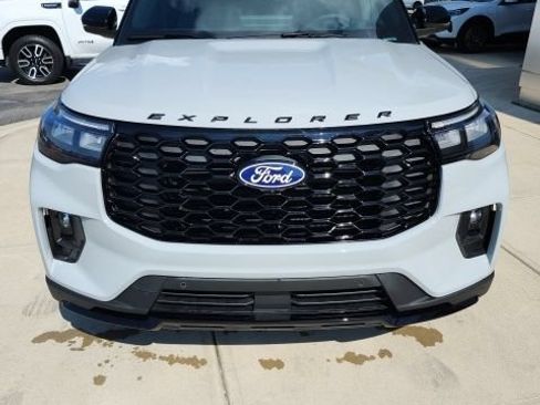 New 2027 Ford Explorer ST-Line w/ Premium Package AWD/4WD image 3
