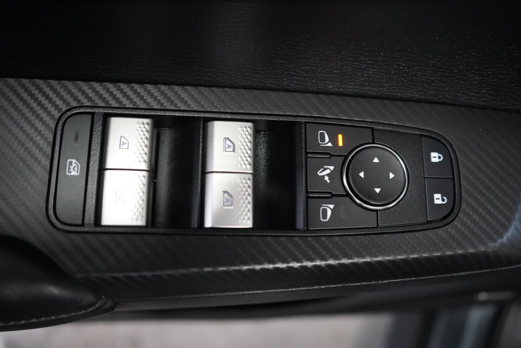 Used 2025 Mitsubishi Outlander SE FWD image 30