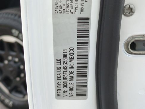 Used 2025 RAM 2500 Laramie image 37