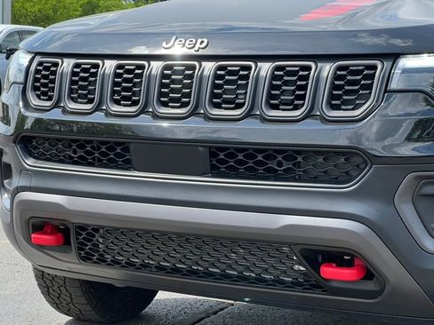 Used 2024 Jeep Compass Trailhawk w/ Trailhawk Elite Group AWD/4WD image 46