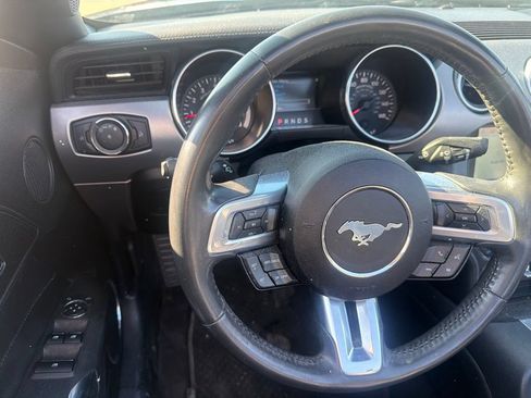 Used 2022 Ford Mustang Premium RWD image 19