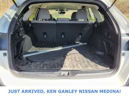Used 2024 Subaru Outback Premium image 17