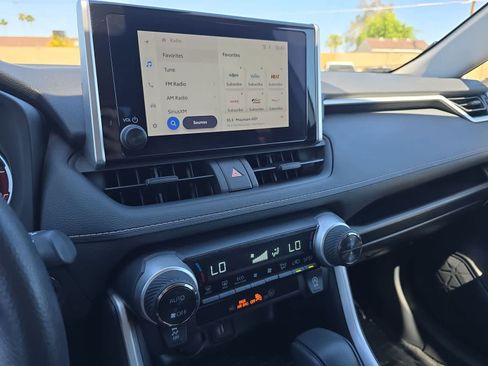 Used 2025 Toyota RAV4 XLE FWD image 19
