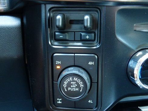 New 2025 Ford F350 Lariat w/ Lariat Ultimate Package image 18