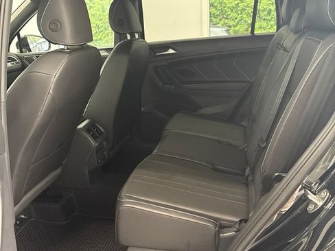 Used 2024 Volkswagen Tiguan SE R-Line AWD/4WD image 19